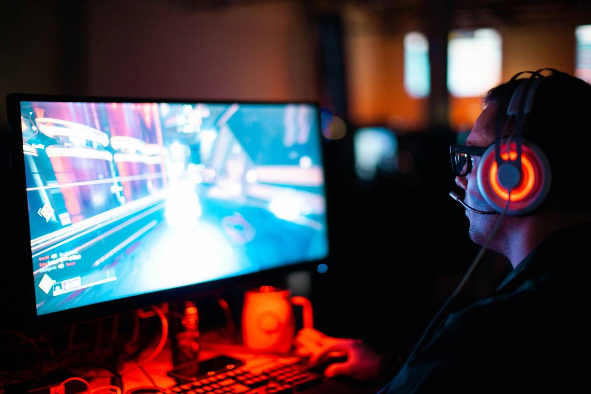 How to Get into Competitive Gaming: Your No-BS Guide to Mobile Esports